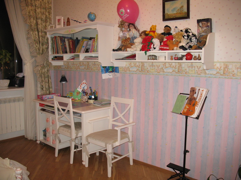 Мебель для комнаты девочки